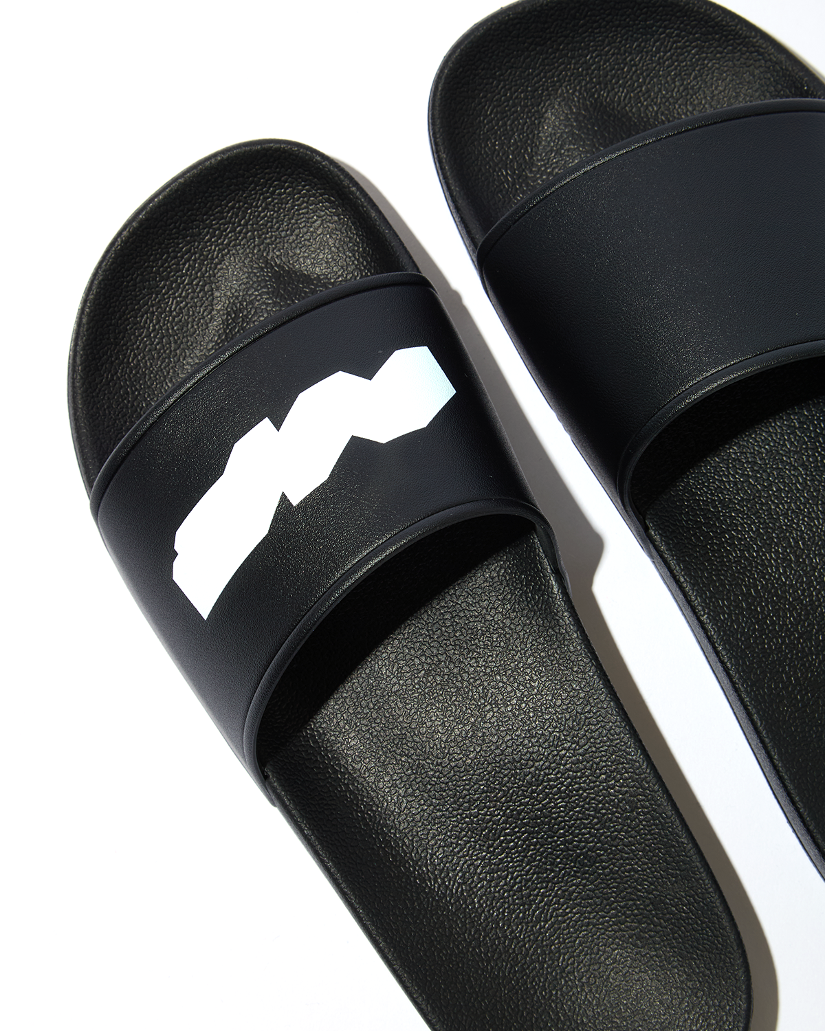 SLIDE SANDAL